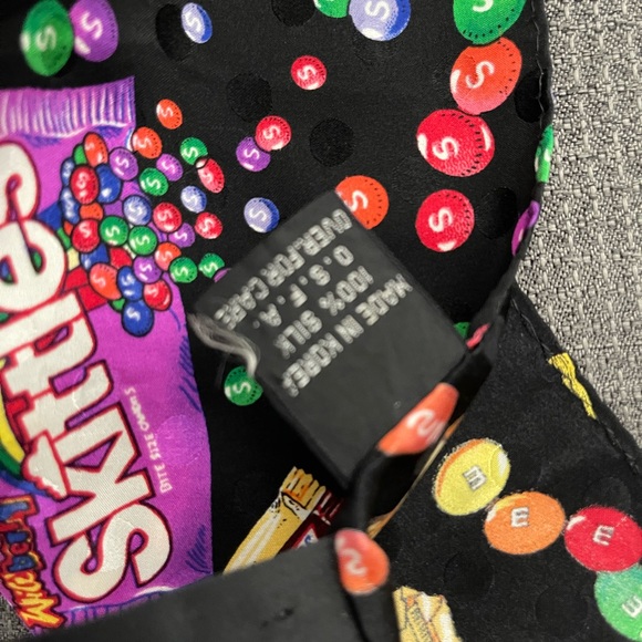 Mars candy silk scarf. Beautiful and fan. - Picture 6 of 7